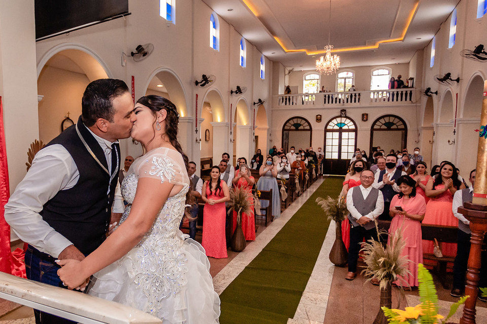 Thais + Daril - Paróquia Nossa Senhora das Dores Thais + Daril - Paróquia Nossa Senhora das Dores